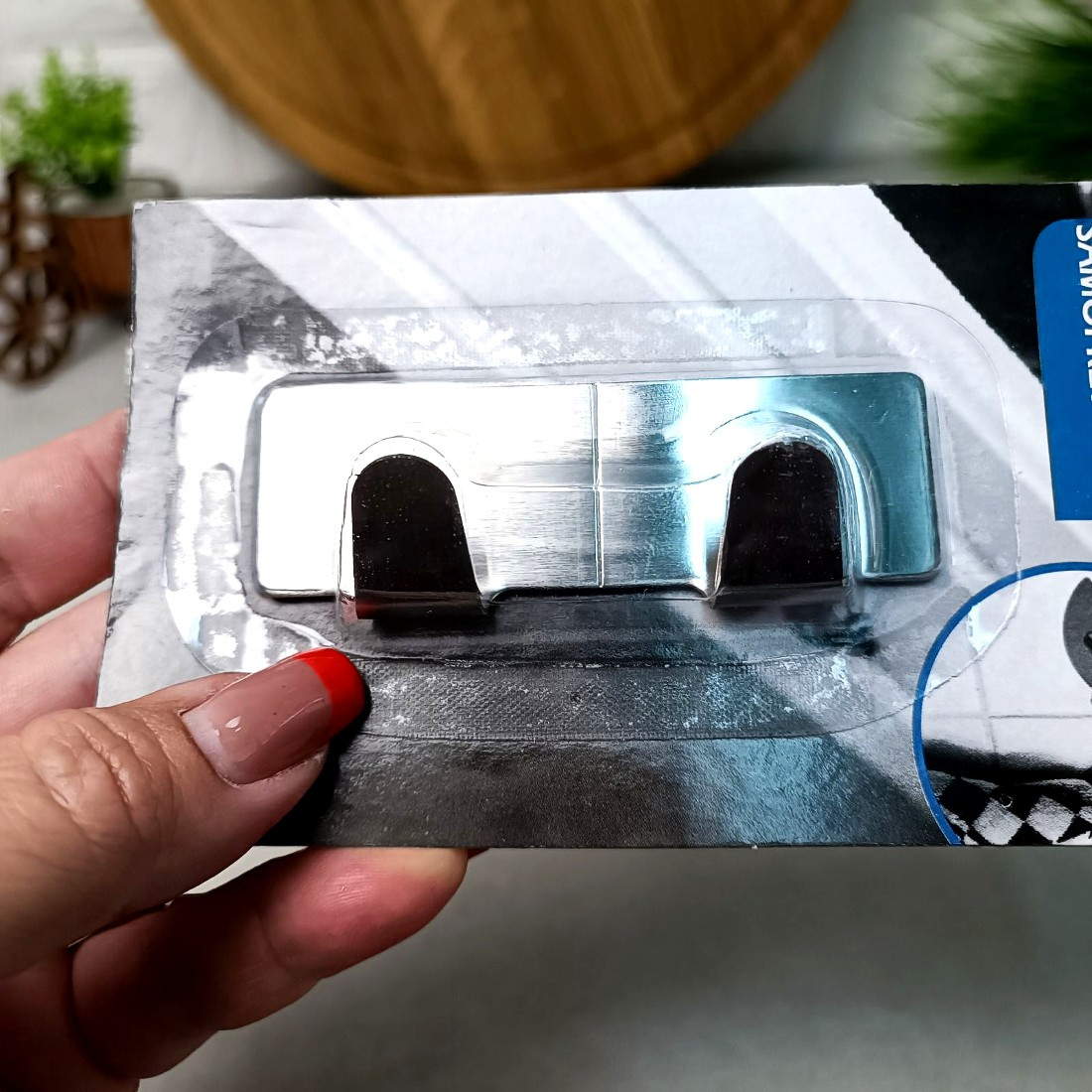 Подвійна самоклеюча вішалка з хромованої сталі, Польща