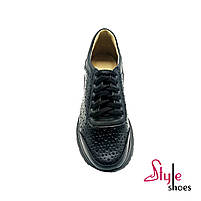 Жіночі шкіряні кросівки у чорному кольорі з перфорацією “Style Shoes”, фото 7