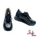 Стильні жіночі кросівки з комбінацією чорної шкіри та замші, фото 5