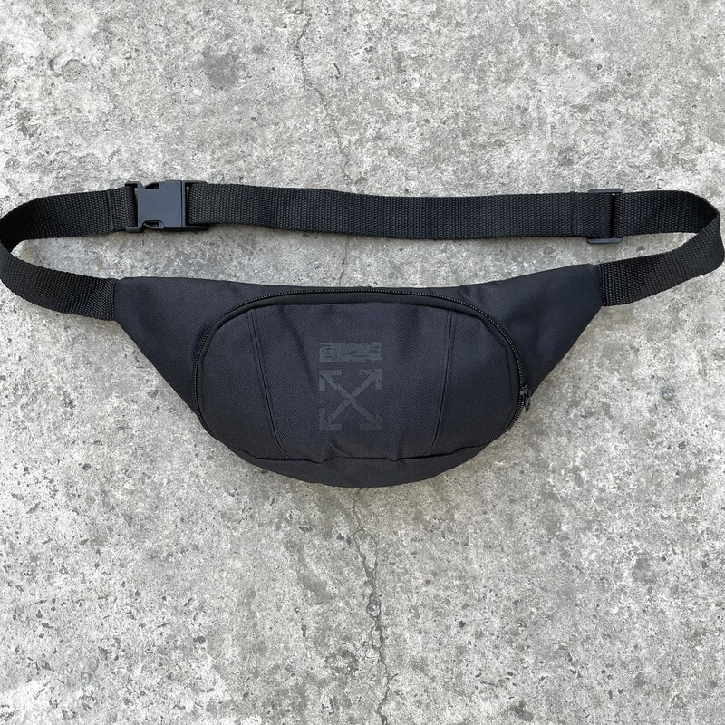 Бананка текстильна чорного кольору з чорним лого, фото 1