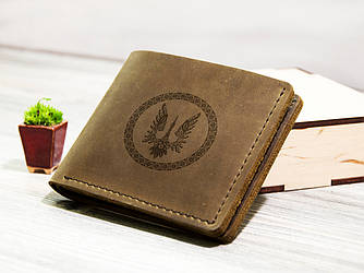 Гаманець із натуральної шкіри з гравіюванням герба України Crazy Horse + Дерев'яна коробка