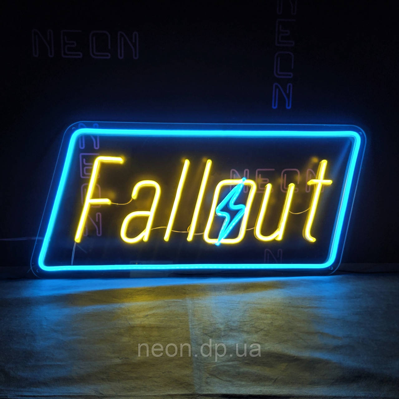 Неонова вивіска "Fallout"