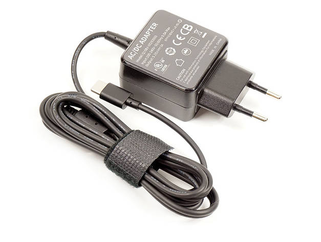 Універсальний блок живлення для ноутбуків PowerPlant 220 V, 5.25 V 3 A 15 W Type-C, фото 2