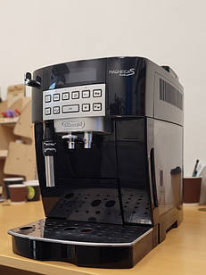 Delonghi Magnifica S Plus ECAM 22.320 SB (б/в)