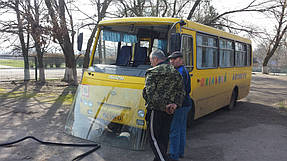 Замена лобового стекла на автобусе Богдан A 092 в Томаковке 1