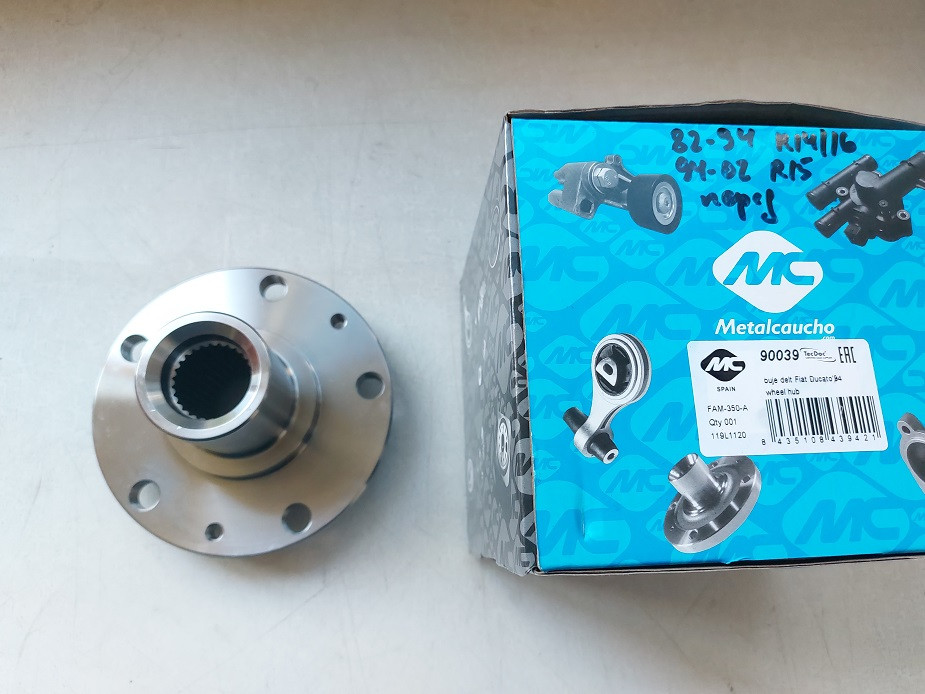 Маточина колеса передня R15 Fiat Ducato 230, Peugeot Boxer, Citroen Jumper (1994-2002), 1300472080, 330765