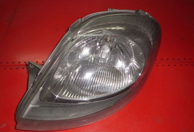 Фара ліва RENAULT TRAFIC 00-14 (РЕНО ТРАФІК) 7700311371