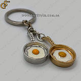 Брелок Яєчня Eggs Keychain у подарунковому пакованні, фото 2