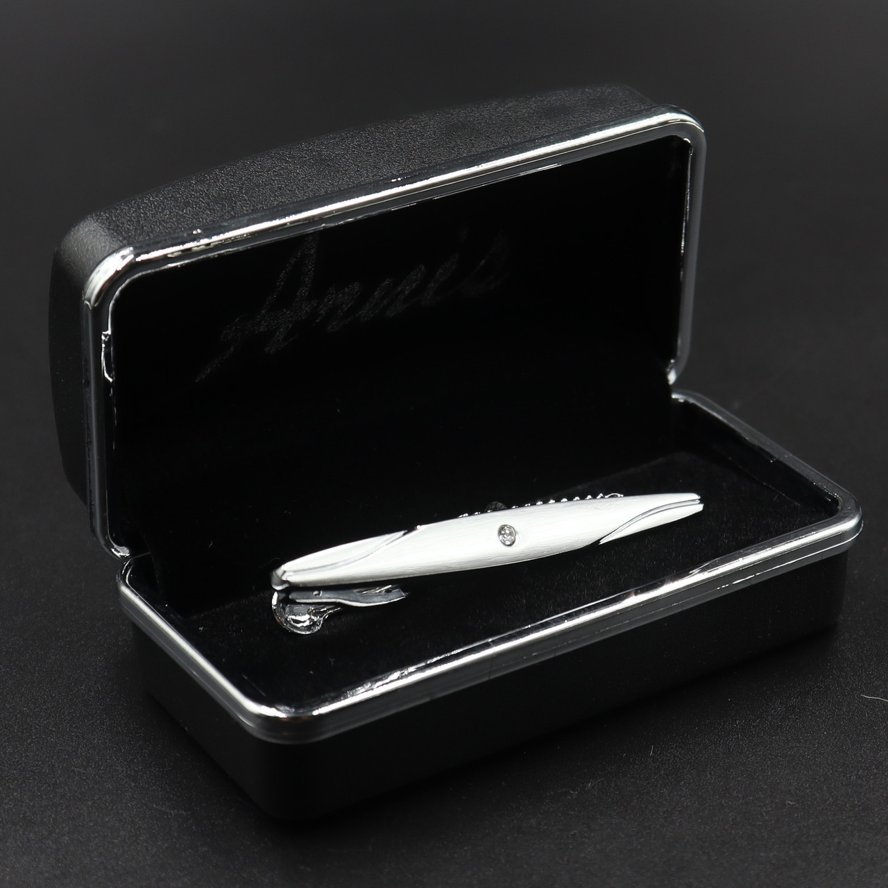 Затискач для краватки No 1 сріблястий із кристалом сталь Stainless Steel розмір 55 мм футляр чорного кольору