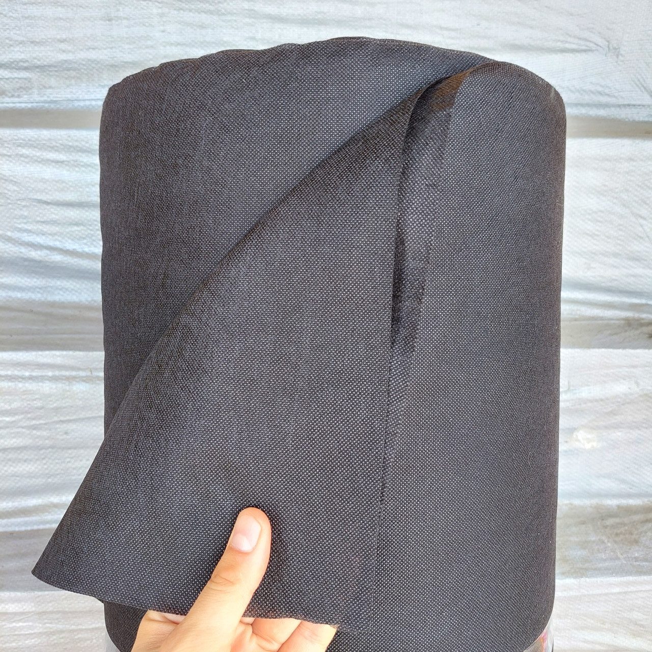 Чорне агроволокно для мульчування 60g/m2 3.2х50м TM "Shadow" (Чехія).