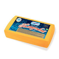 Сыр твердый Голландский Плюс 45% (брус, вакуум) ТМ Радомилк