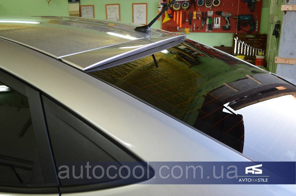 Спойлер заднього скла (бленда, козирок) Hyundai Accent/Solaris 2010-2016 р.в. Акцент