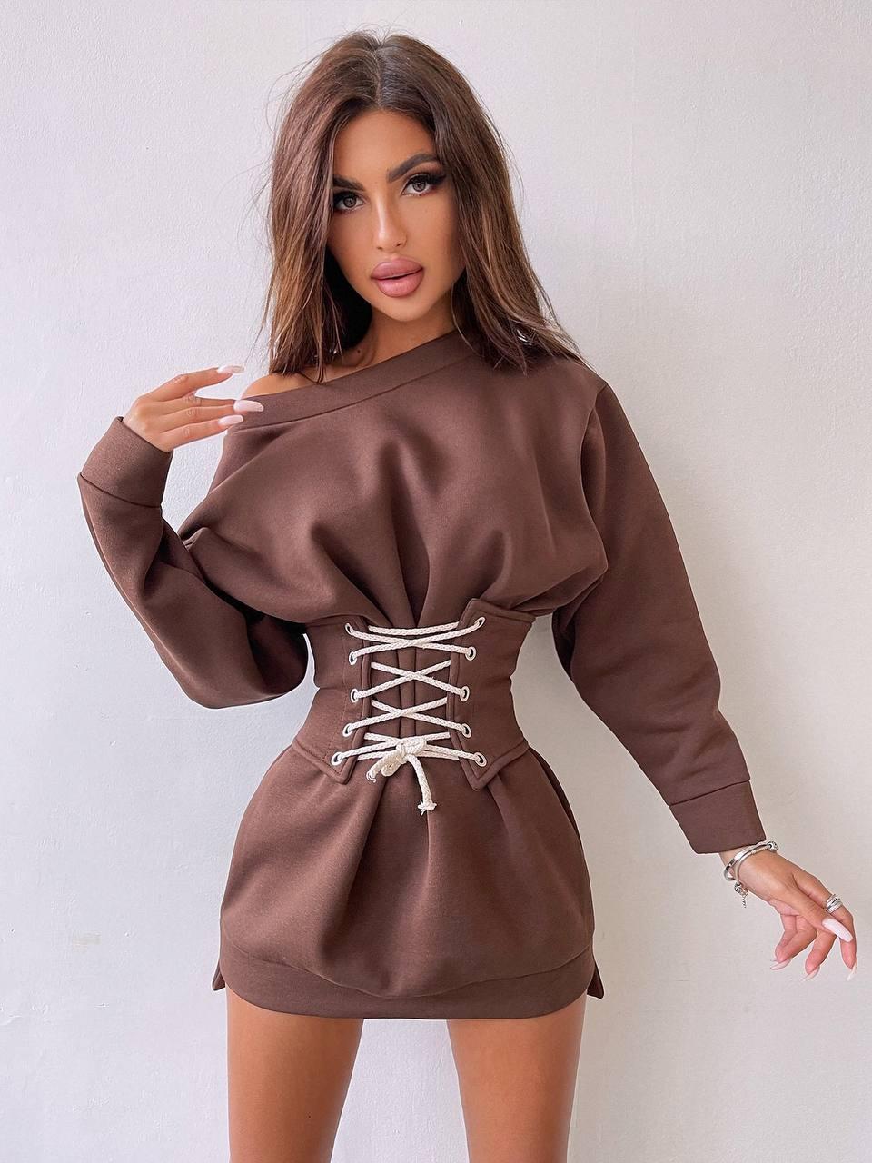 Тепле плаття худі з корсетом на шнуровці і подовжене ззаду коротке (р. 42-46) 66PL4271Е, фото 1