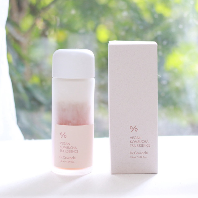 Двухфазная веганская эссенция с комбучей Dr.Ceuracle Vegan Kombucha Tea Essence Веганская многофункциональная кремовая эссенция с экстрактом комбучи и черного чая Dr.Ceuracle Vegan Kombucha Tea Essence