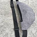 Бананка кольору сірий меланж з модним логотипом, фото 2