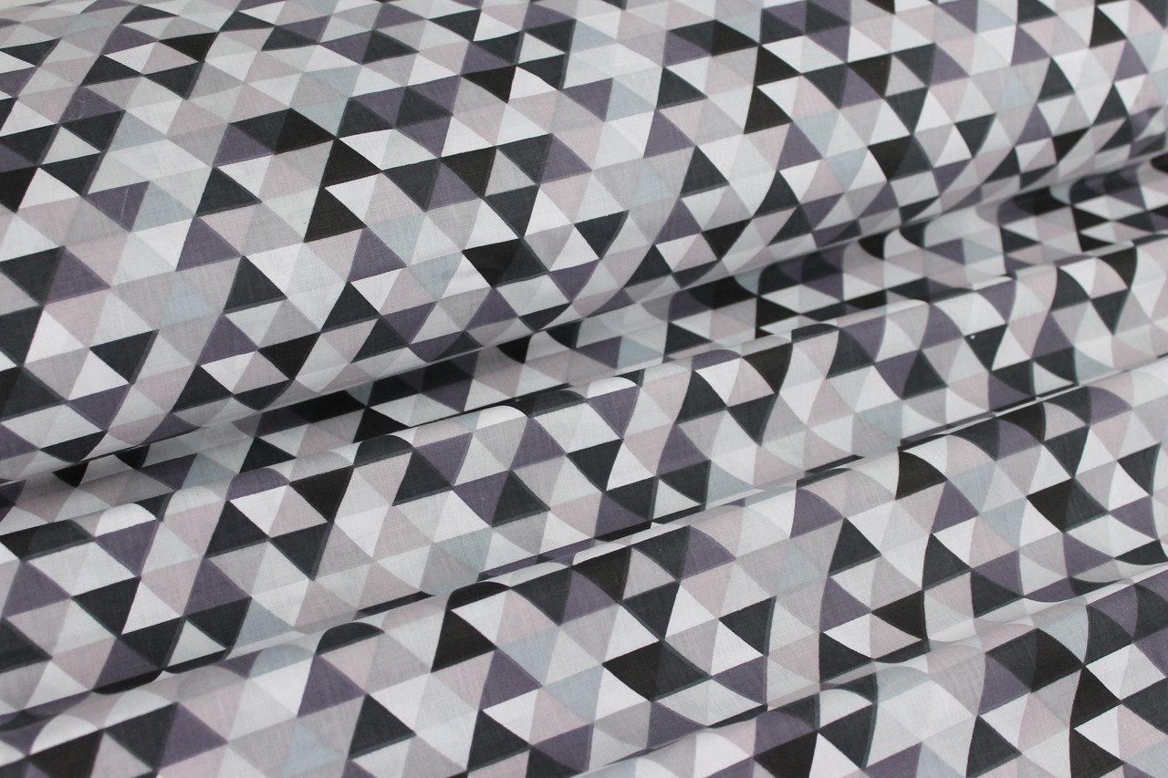 Тканина бавовняна "Трикутники-мозаїка" графітово-сірого кольору №1172