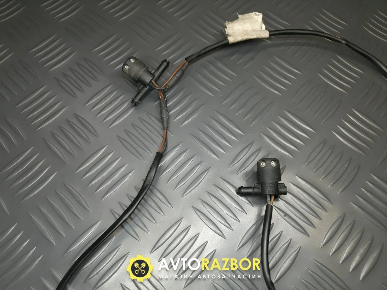 Форсунки омивача лобового скла з підігрівом на Opel Astra F, G, Omega B ...