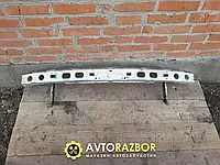 Усилитель переднего бампера 620569C030, 620567C030 на Nissan Vanette Cargo, Serena C23 1991-2001 год