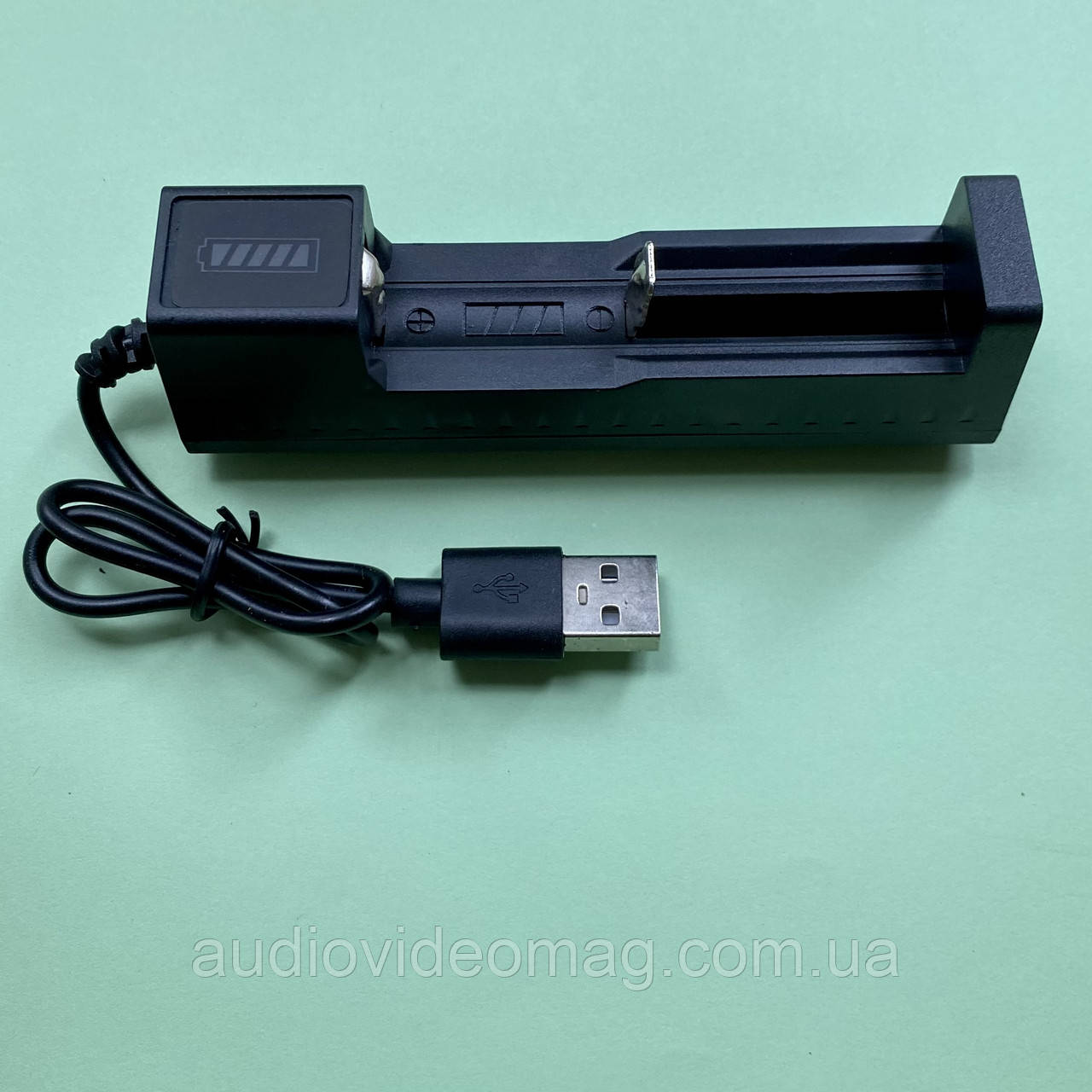 Зарядний USB пристрій 4.2V 1А для акумуляторів Li-ion 18650, 14500, 16340