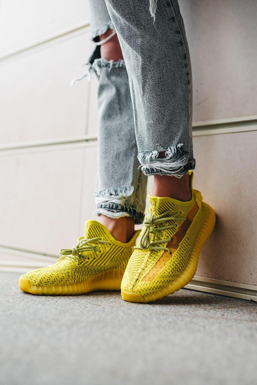 Кросівки жіночі жовті Adidas Yeezy Boost 350 V2 (00584)
