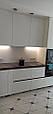 Фартух на кухню з загартованого скла / Скинали фарбоване в білий колір, фото 4