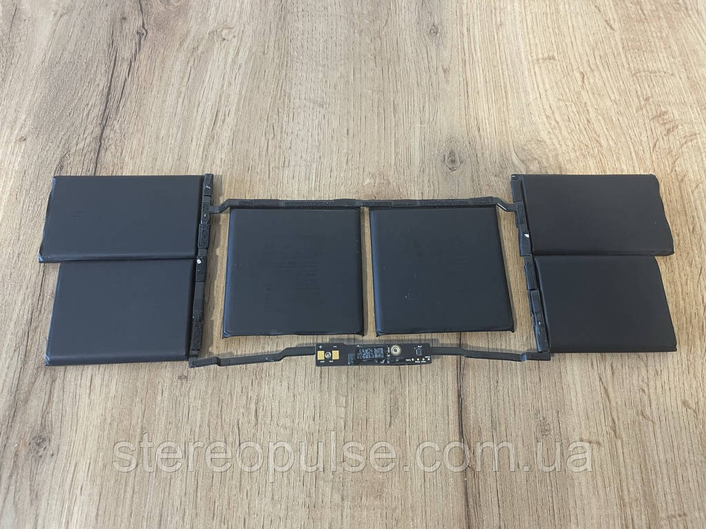 Акумулятор A2113 для ноутбука Apple MacBook Pro A2141 Original
