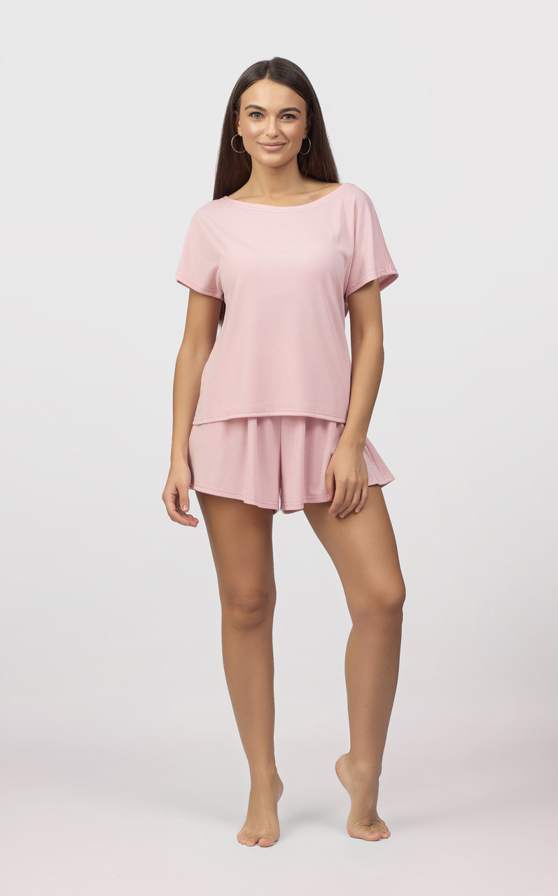 3967407657_w1280_h1280_20220901_1376.jpg (797×1280)