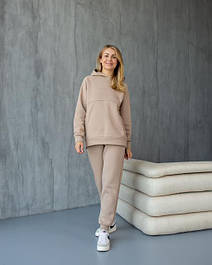 Спортивні костюми жіночі