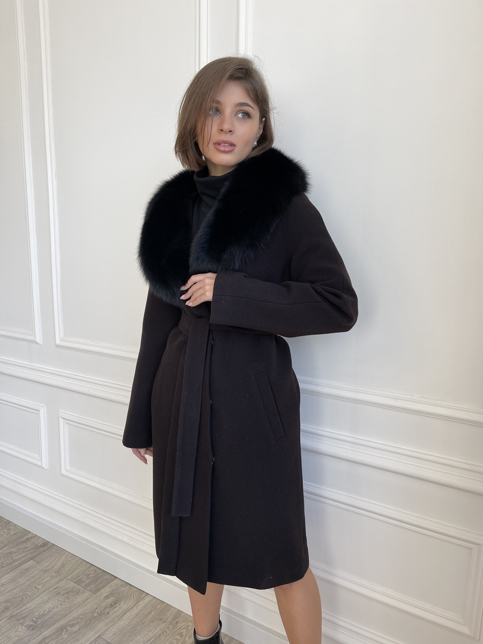 Зимове кашемірове жіноче пальто з хутром