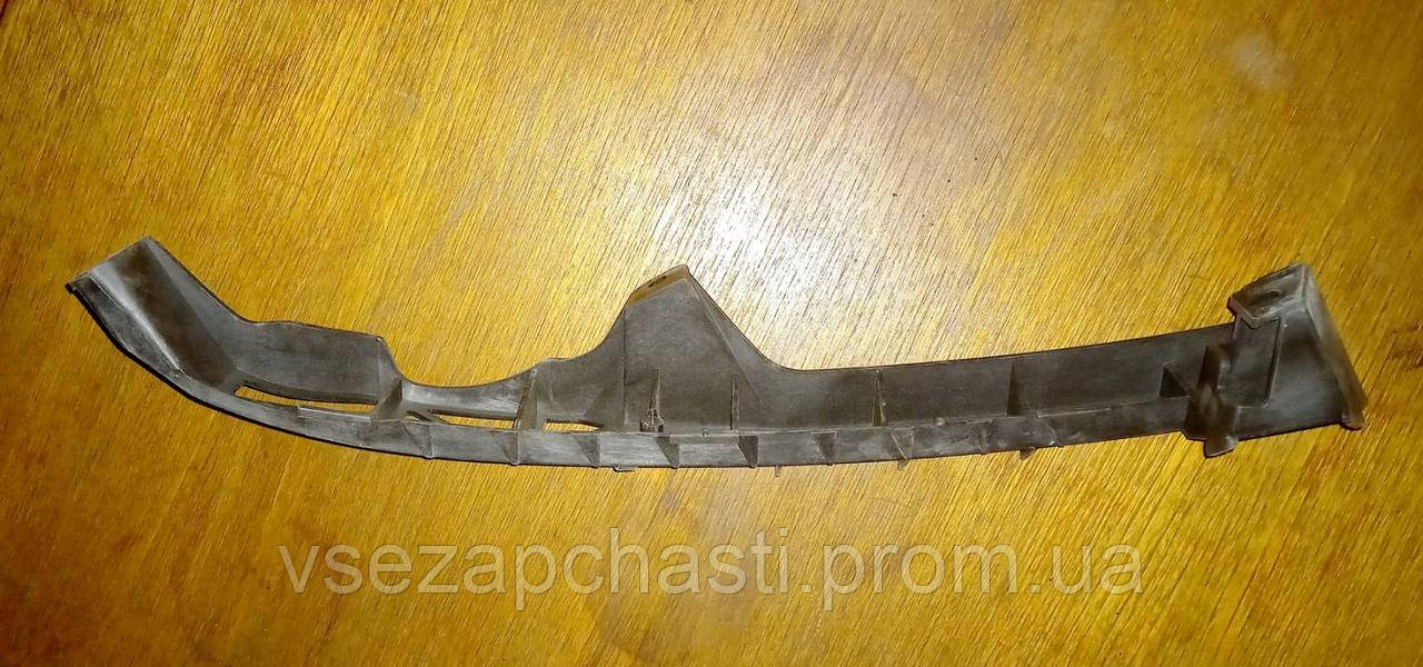 Кронштейн фари передної правої MAZDA 3 HB (BK) 03-08 BP4K50151