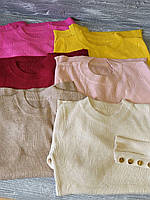 Кофтинка з гудзиками на рукавах