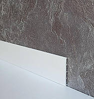 Белый плоский алюминиевый плинтус BEST DEAL  8/40 белый матовый, высота 40 мм, длина 2,5 м