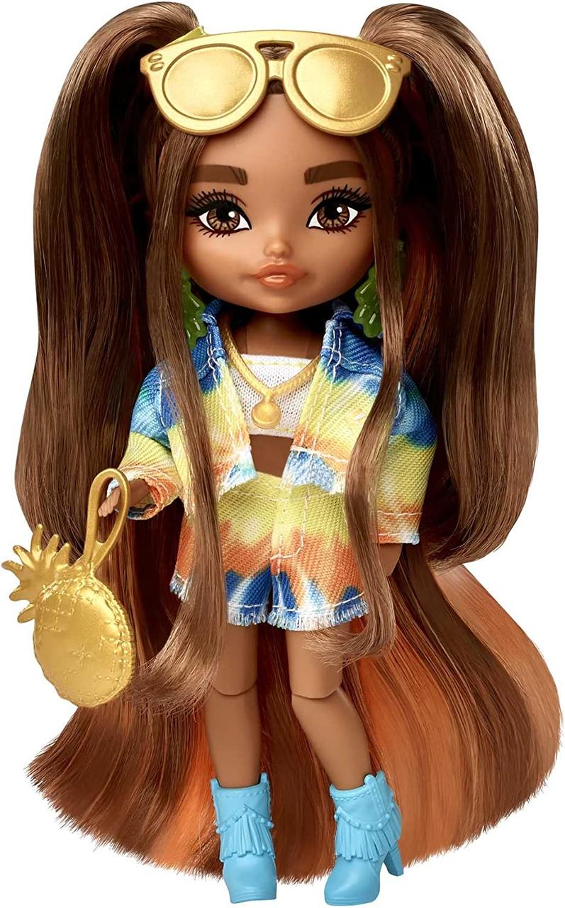 Лялька Барбі міні Екстра Mattel Barbie Extra Minis Dolls у куртці та шортах HHF81, фото 1
