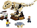 Конструктор LEGO Jurassic World 76940 Скелет тиранозавра на виставці, фото 2