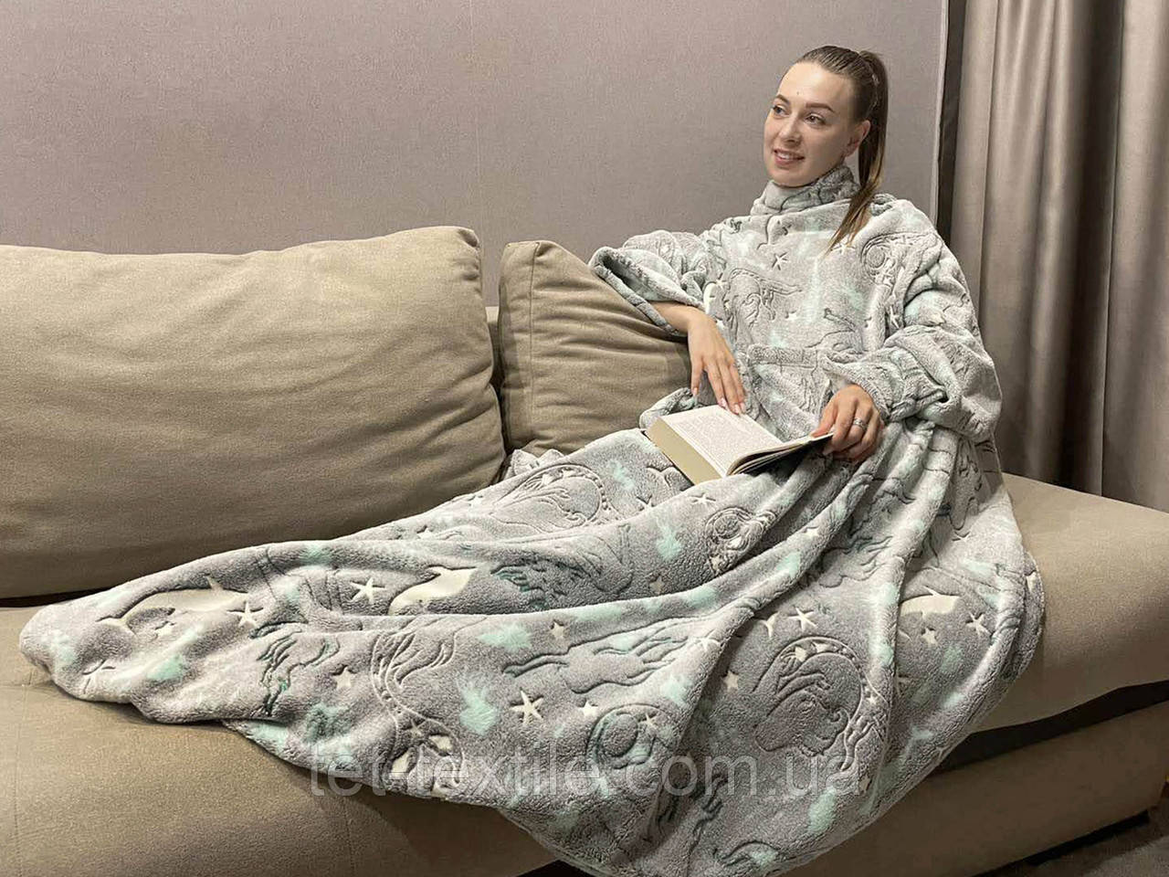 Плед із рукавами та кишенею ТМ "ТЕТ-Текстиль" 160х210 см. (світиться в темряві)