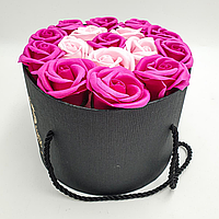 Набор подарочный мыла из роз в шляпной коробке Розовый
