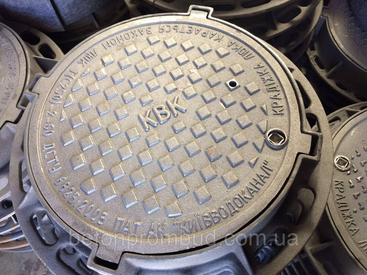 Люк чугунный легкий Л с з/у фл Водоканал: продажа, цена в Киеве ...