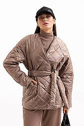 Жіноча коротка стебнована куртка на захід із поясом в розмірі S-M