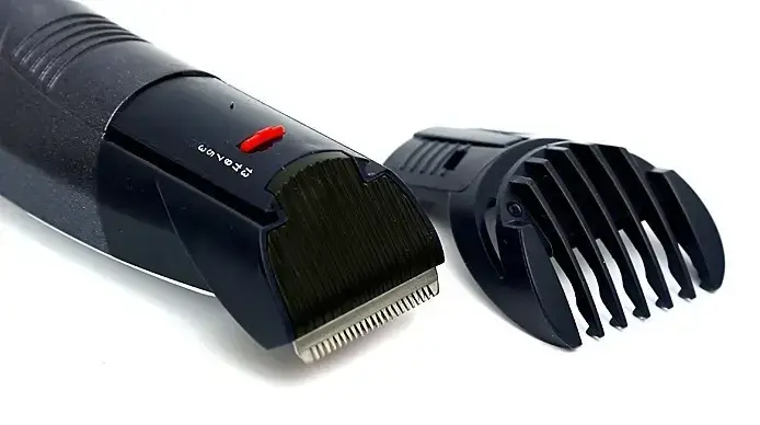 Универсальный мужской триммер для бороды усов носа и тела Gemei GM 591 ...