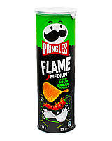 Чипсы PRINGLES Flame Medium Kickin' Sour Cream Flavour Чили перец, сметана и лук, 165 г (5053990160037)