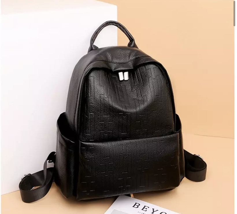 Рюкзак жіночий з екошкіри чорного кольору, фото 1