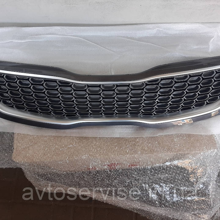 Решітка радіатора KIA Optima