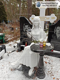 Статуя жінки з мармуру № 1991