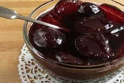 Мегрельське варення з дикої сливи з кісточкою без етикетки