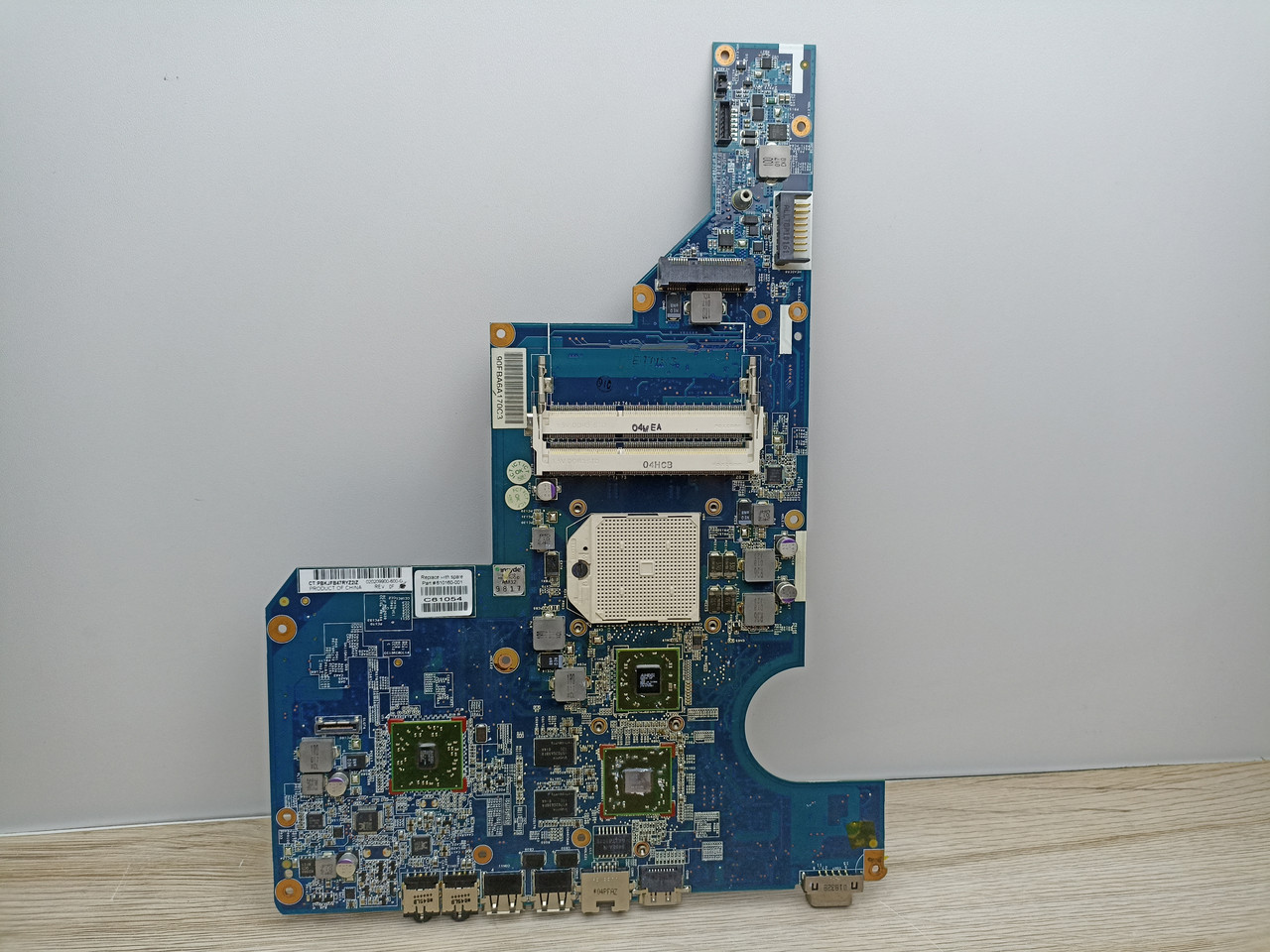 Уцінка! Материнська плата HP CQ42 G62 CQ62 G72 610161-001 020209900-600-G S1G4,216-0752001,HD5470,2xDDR3) бу #
