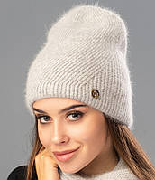 Зимова жіноча шапка «Діагональ» з ніжної та шовковистої вовни кролика у світло сірому кольорі.