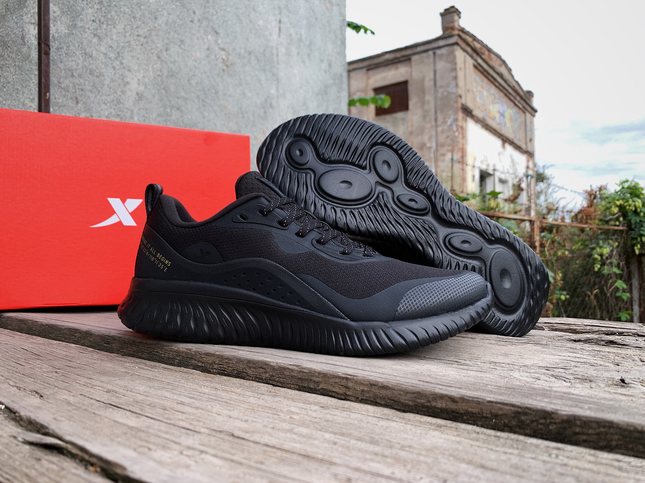 Чоловічі оригінальні кросівки Xtep Running Shoes 979419110080 водонепроникні