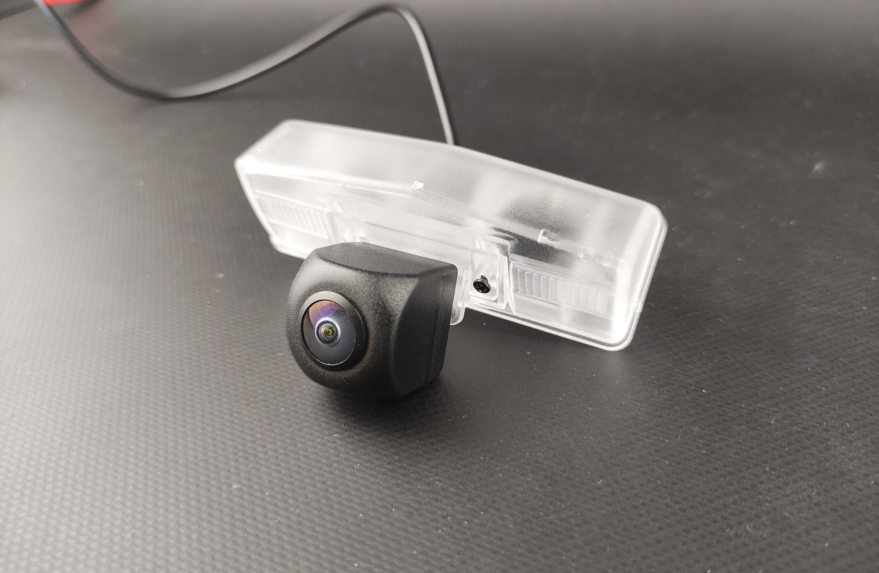 Штатна камера заднього виду Toyota RAV4 2013-2019/ Venza 2008-2017/ Matrix AHD