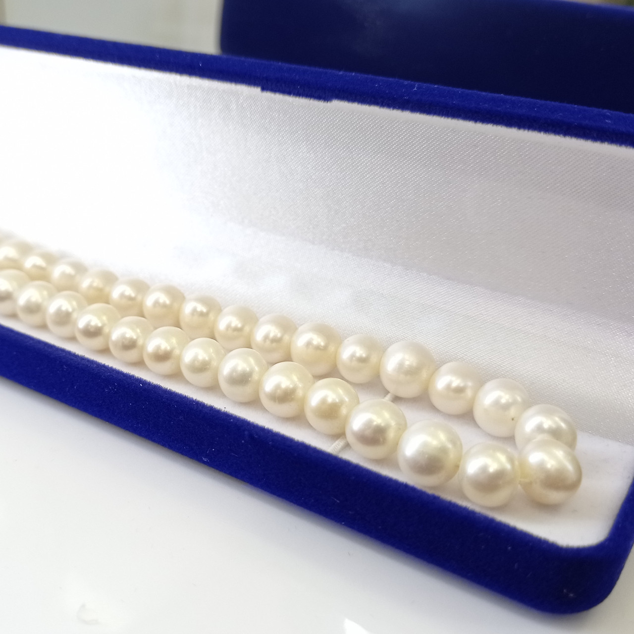 Намисто з білими перлинами та золотою застібкою, фото 1