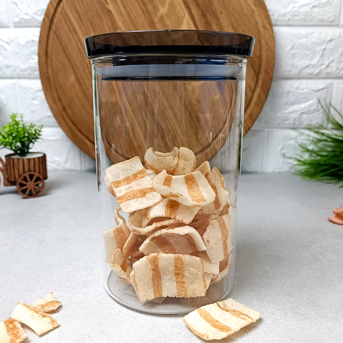 Висока скляна банка для зберігання із пластиковою кришкою 900ml Ardesto